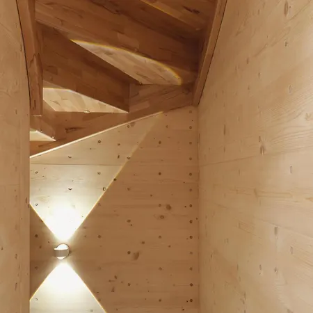 Mondholz - Urban 24-7 Apartmán *